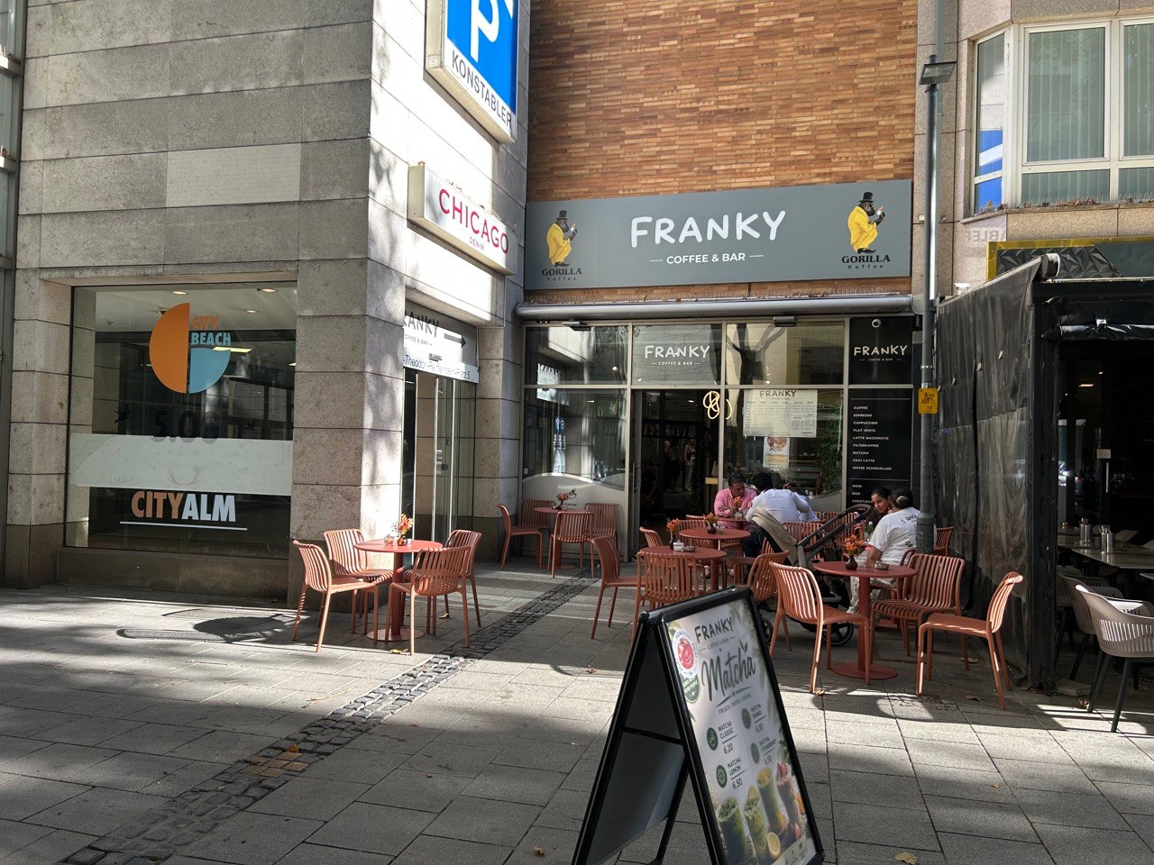 Fertige Außenansicht von Franky Coffee & Bar in Frankfurt